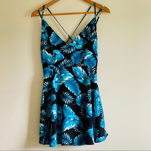 FOREVER 21 OPEN BACK DOUBLE STRAP MINI DRESS - Picture 4 of 9